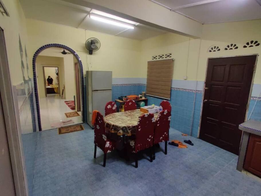 Adeeba Homestay Kuantan Eksteriør billede